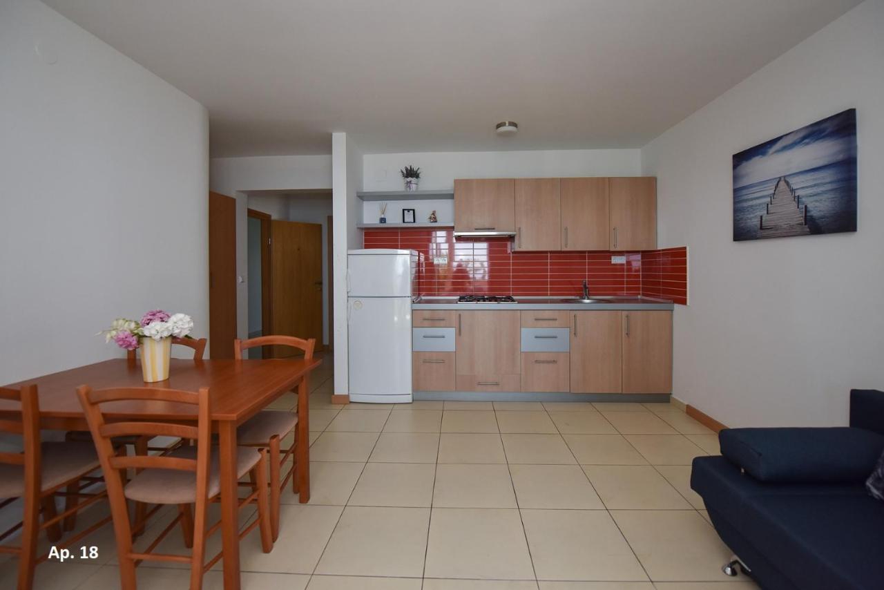 Apartments Bella Sky Novalja Ngoại thất bức ảnh