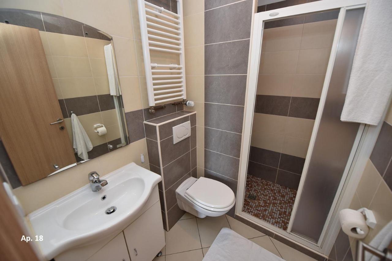 Apartments Bella Sky Novalja Ngoại thất bức ảnh