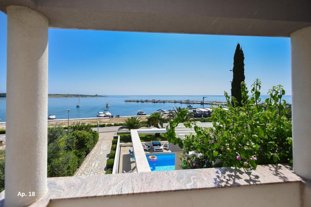 Apartments Bella Sky Novalja Ngoại thất bức ảnh